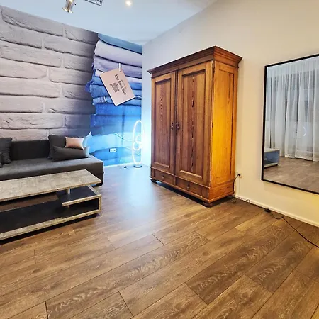 Apartment Planet